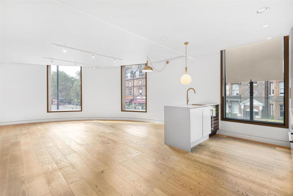 Main image of property: Swains Lane, Highgate, London, N6 6AG