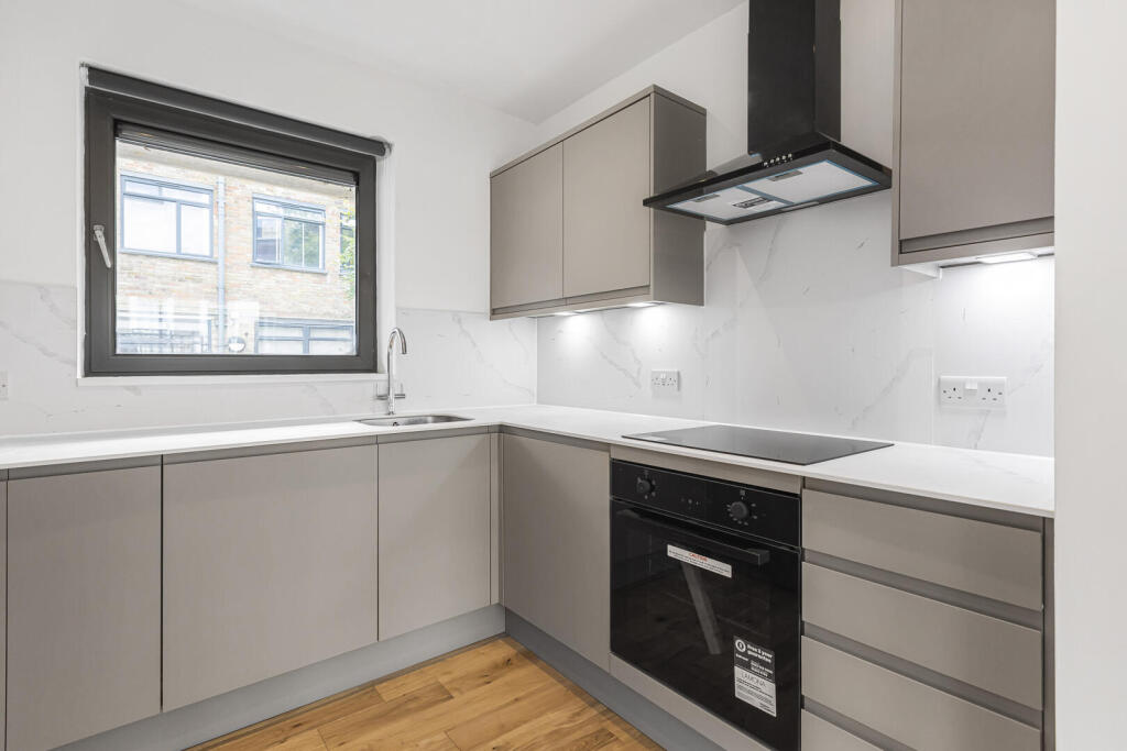 Main image of property: Coleman Fields, Islington, London, N1 7AD