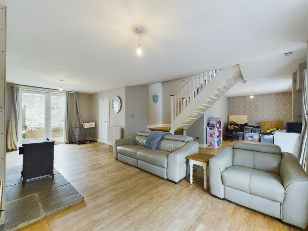 Additional property image - Burnley Road, Cliviger, Burnley