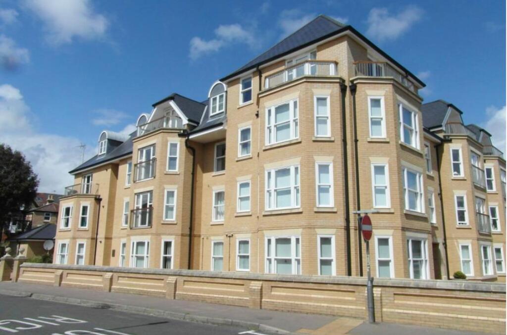 Main image of property: Penthouse, 21 Kingswear Court, Lowestoft