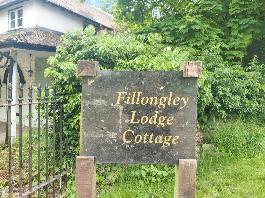 Main image of property: Fillongley Lodge Cottage, Tamworth Road, Fillongley, Coventry, West Midlands CV7 8EA