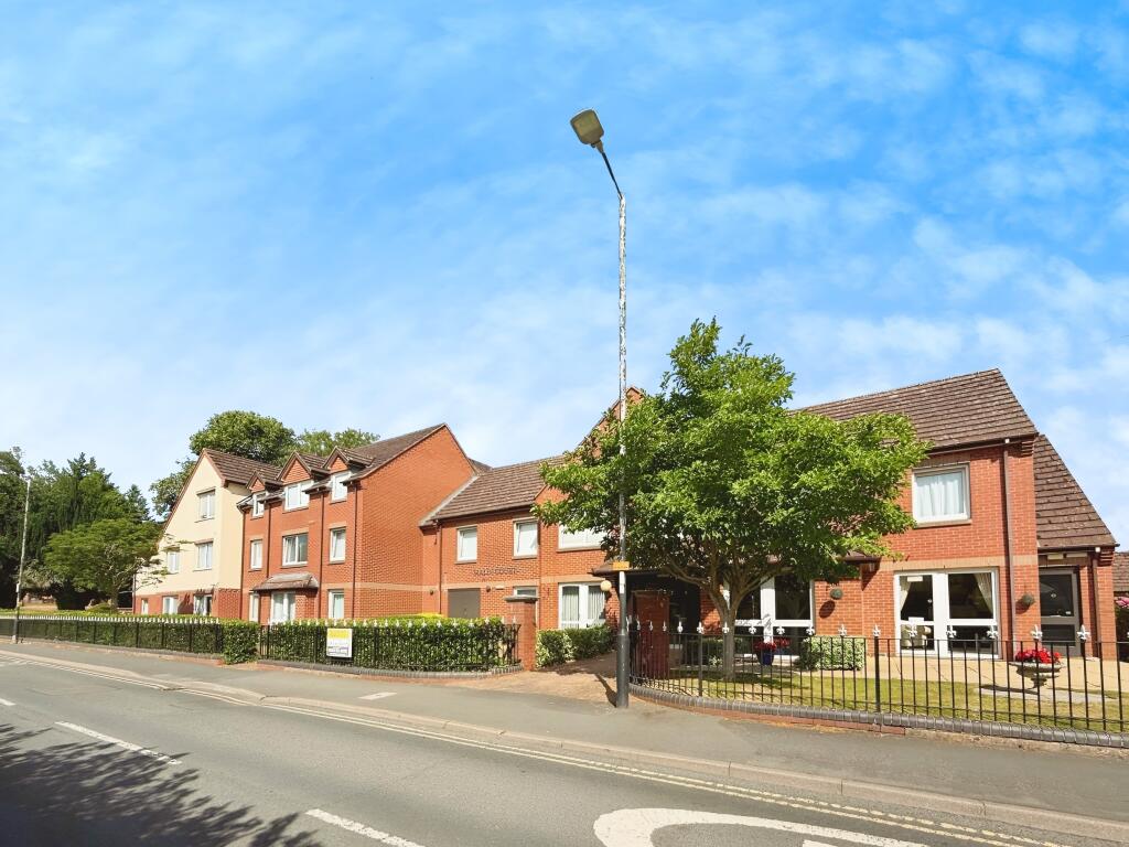 Main image of property: Flat 9, Malin Court, School Road, Alcester, Warwickshire B49 5DJ