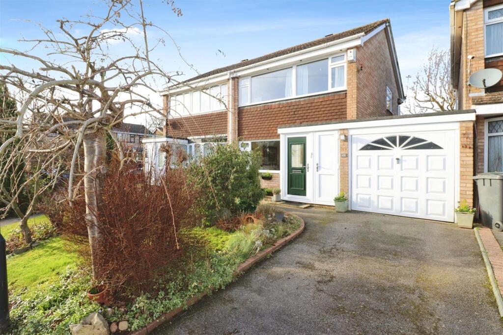 Main image of property: Beverley Ave, Nuneaton