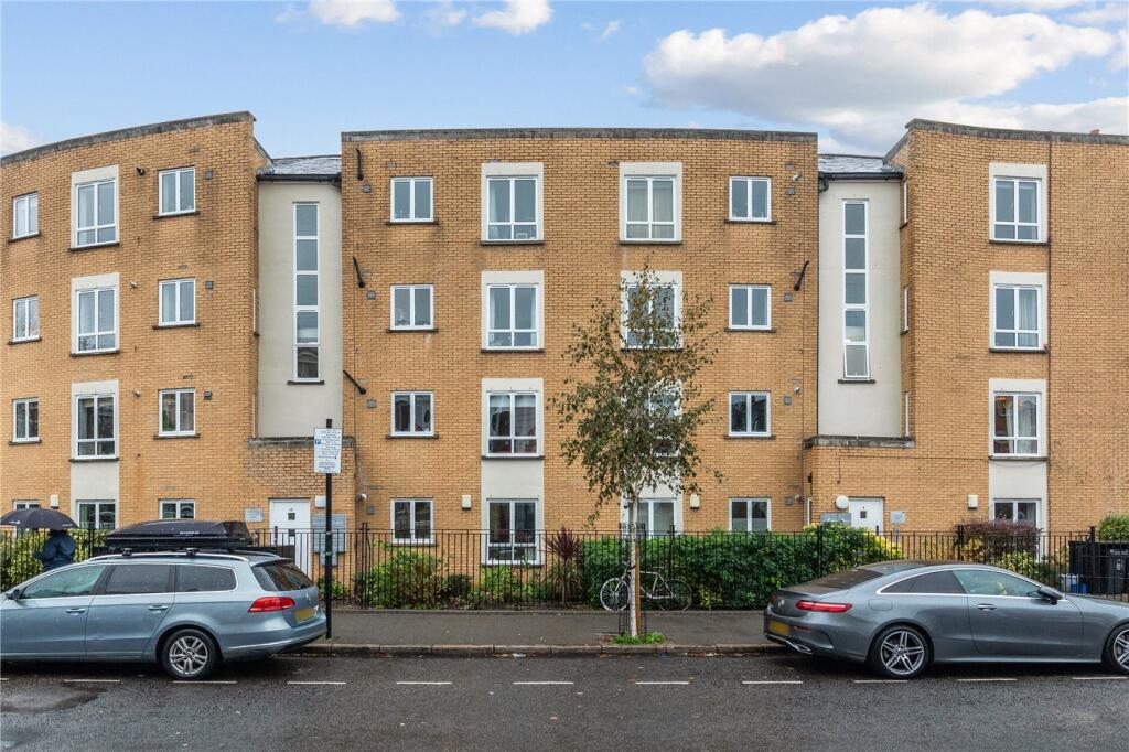 Main image of property: Clissold Road, London, N16