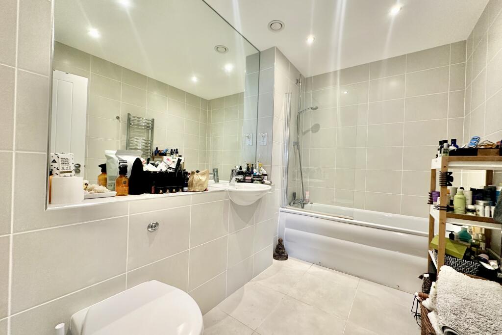 Additional property image - Drift, Fishermans Beach, Hythe, Kent