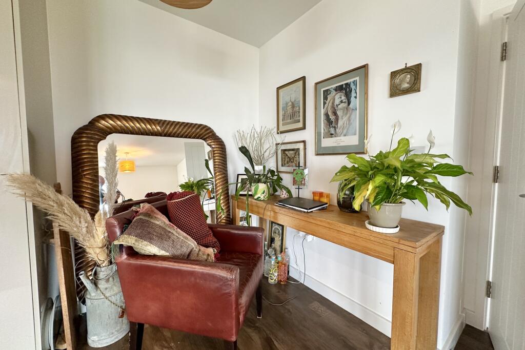 Additional property image - Drift, Fishermans Beach, Hythe, Kent