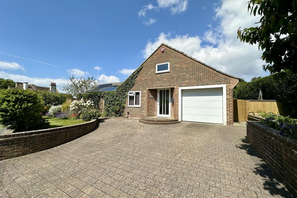2 bedroom detached bungalow for sale in Radnor Cliff Crescent, Sandgate