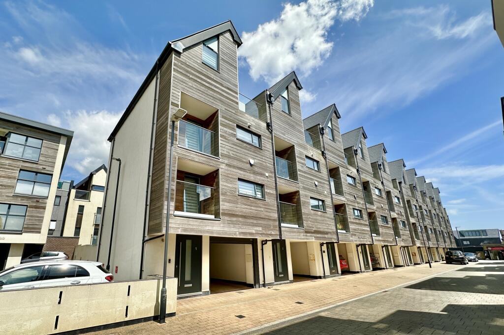 3 bedroom town house for sale in Ocean Gateway, Fishermans Beach, Hythe