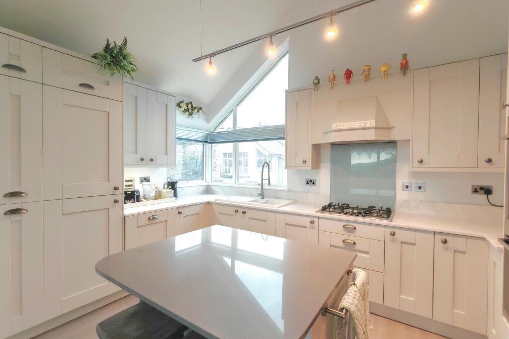Additional property image - Imperial Gardens, Hythe, Kent