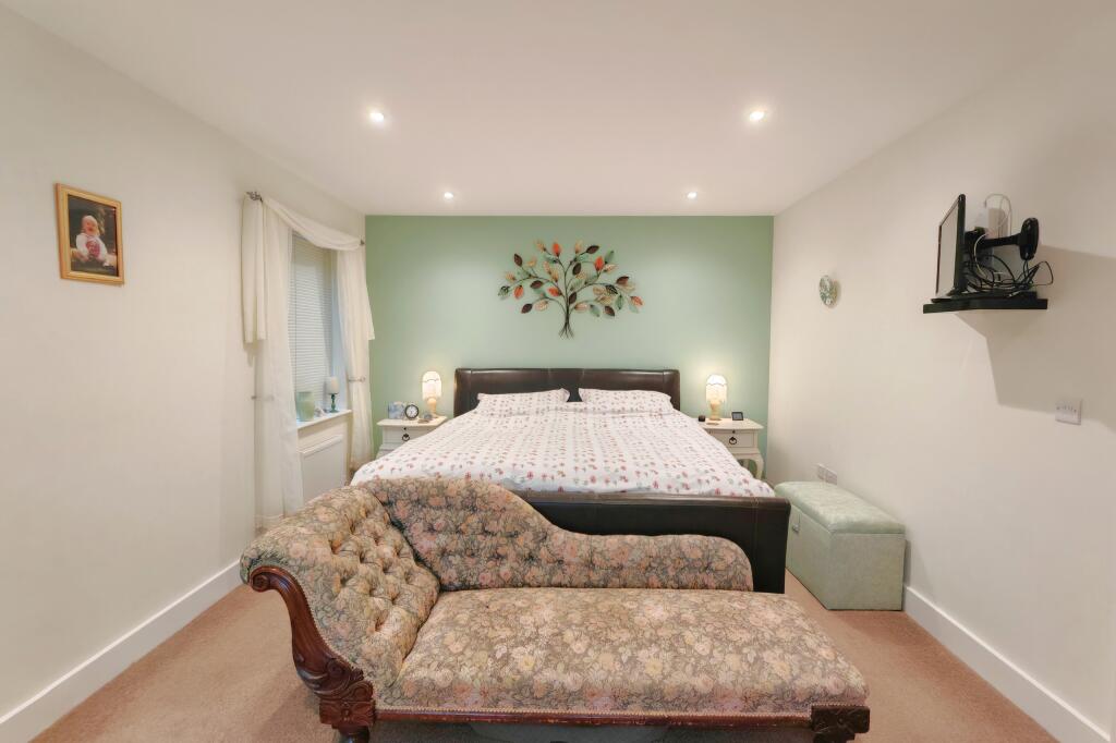 Additional property image - Imperial Gardens, Hythe, Kent