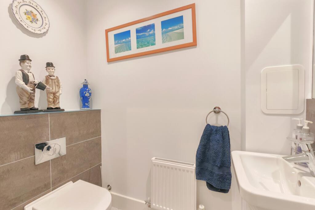 Additional property image - Imperial Gardens, Hythe, Kent