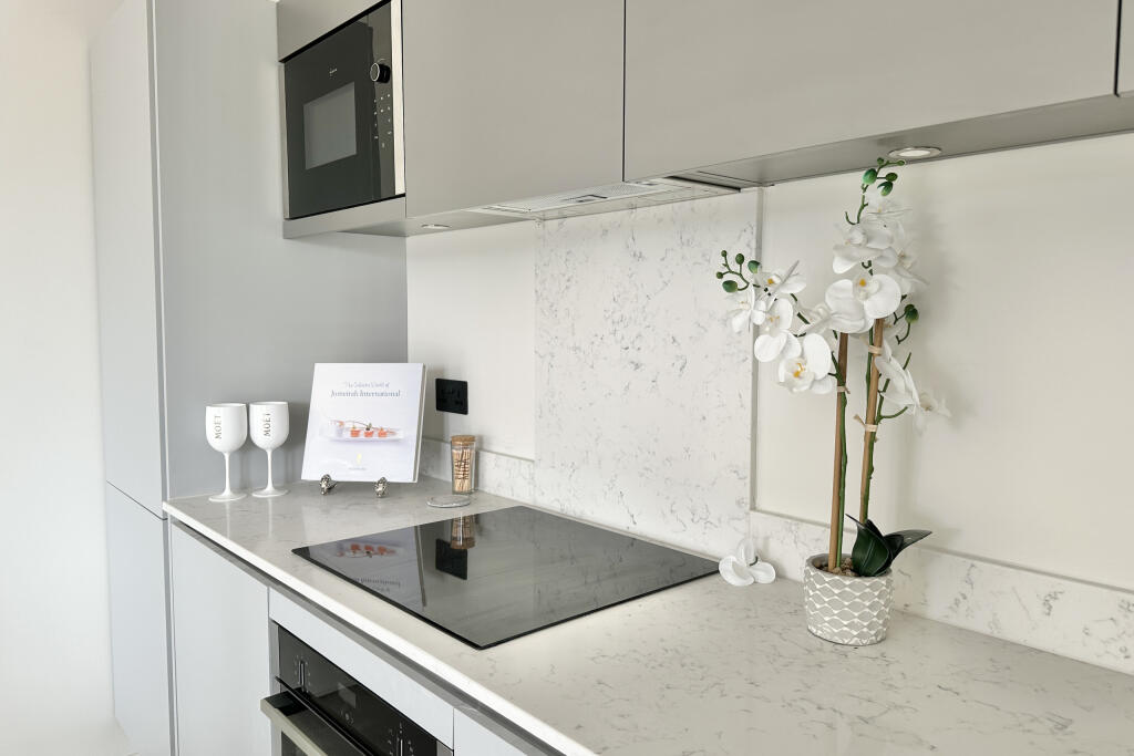 Main image of property: Apartment 8, Cautley House, Hythe, Kent