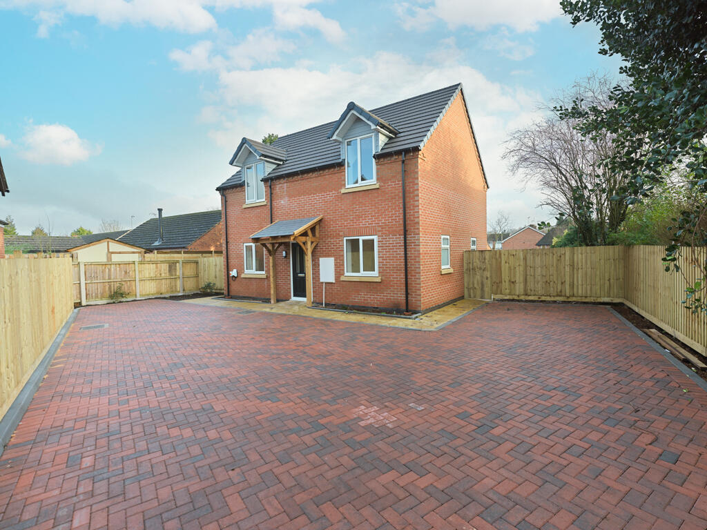 Main image of property: 117, Shrewsbury Road, Market Drayton, Shropshire, TF9 3DN