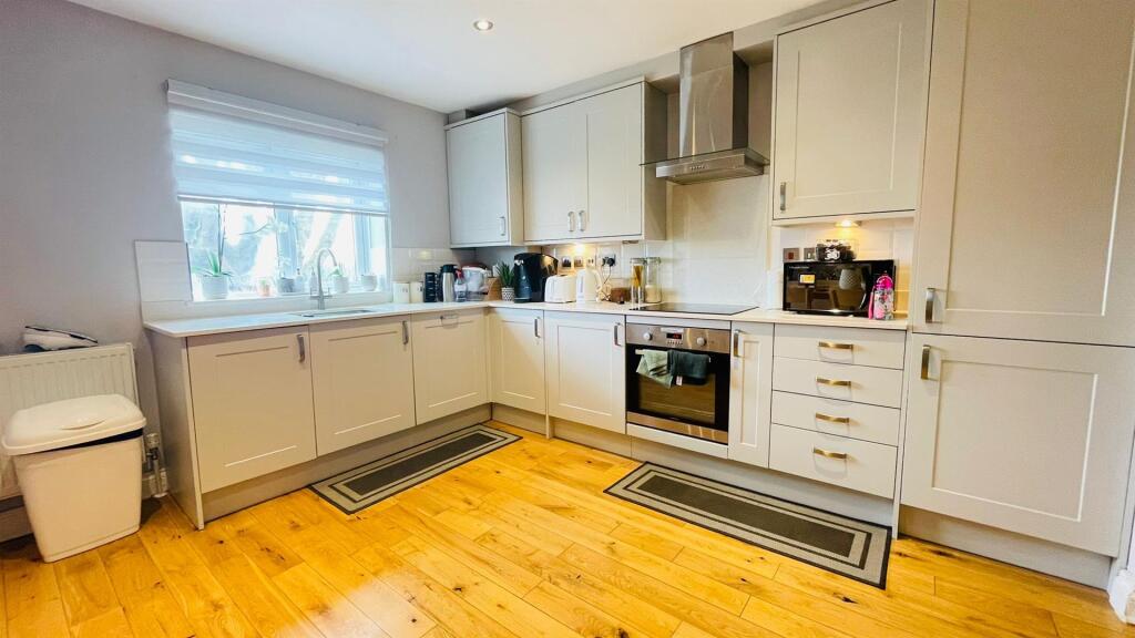 Main image of property: Worple Road, London