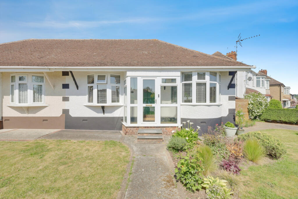 Main image of property: Watlington Road, Benfleet, SS7
