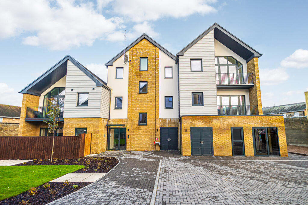 Main image of property: The Regency Apartments, Rayleigh, SS6