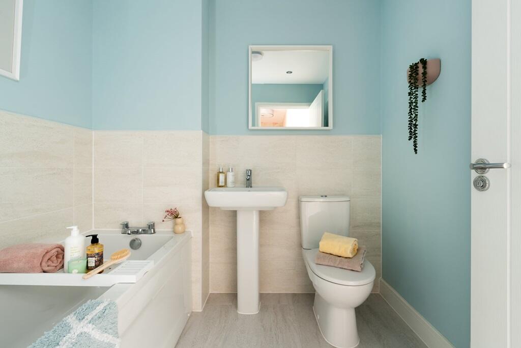 Additional property image - Bramcote Grange, Wentworth Drive, Nuneaton, Warwickshire, CV11 6NX