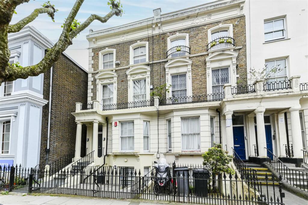 2 bedroom flat for sale in Shirland Road, W9