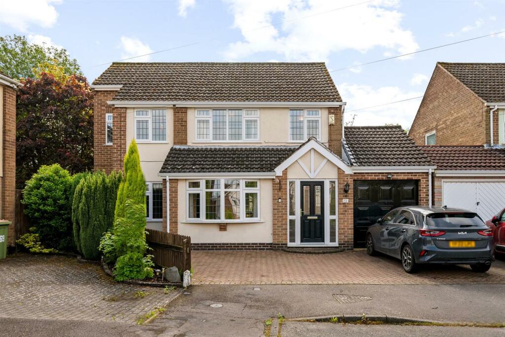 5 bedroom detached house for sale in Sharpley Avenue, Coalville, LE67