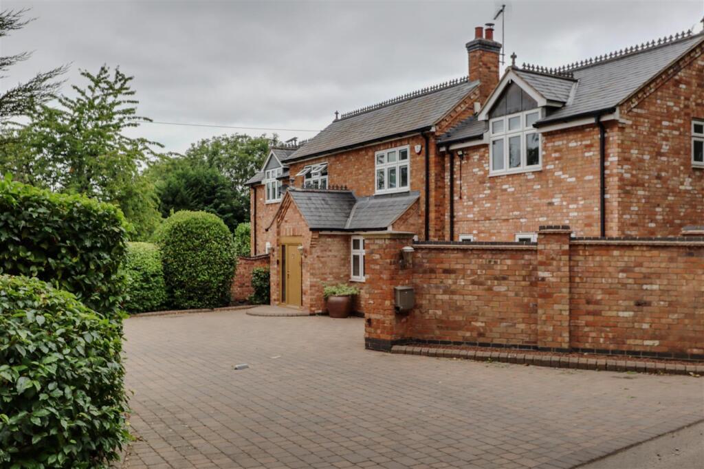 Main image of property: Workhouse Lane, Burbage