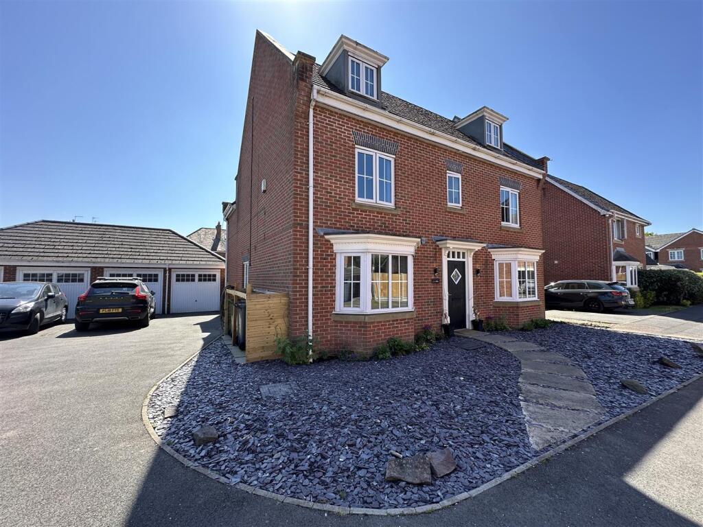 Main image of property: Scotlands Drive, Coalville