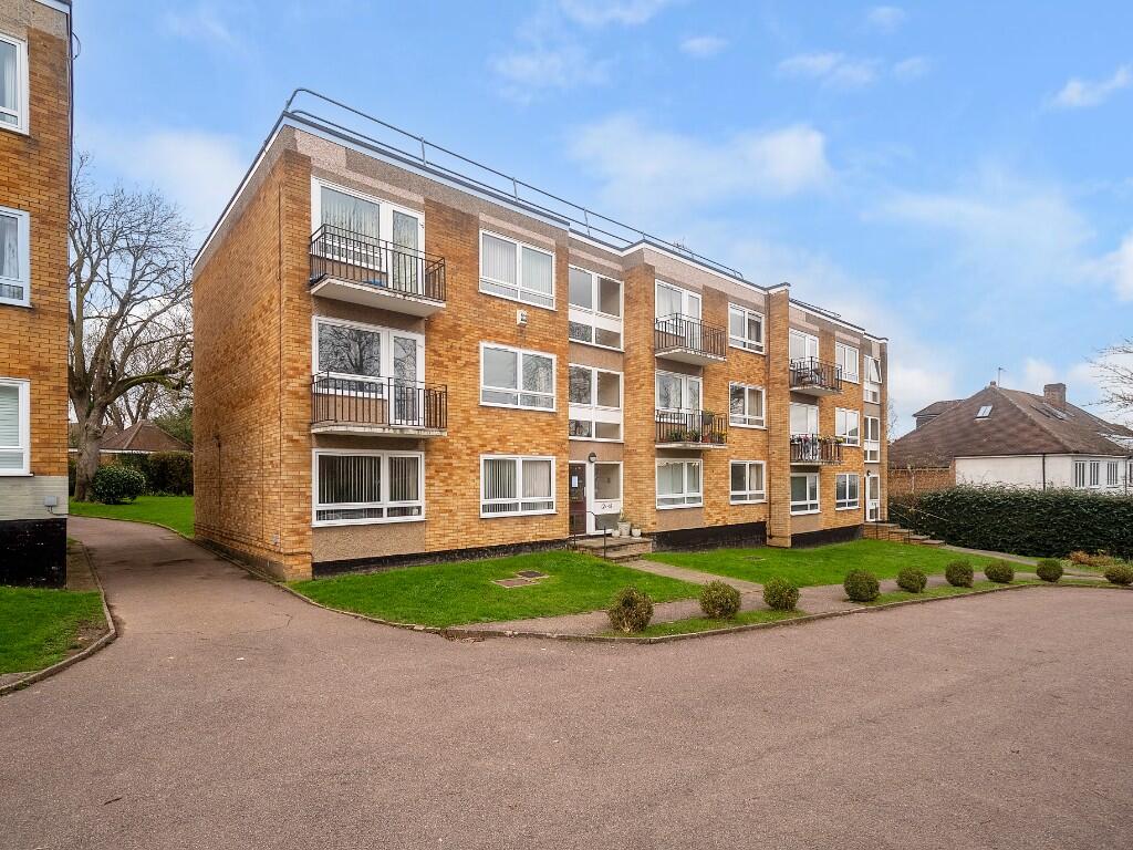 Main image of property: 19 Albany Court, Milton Road, Harpenden, Hertfordshire, AL5