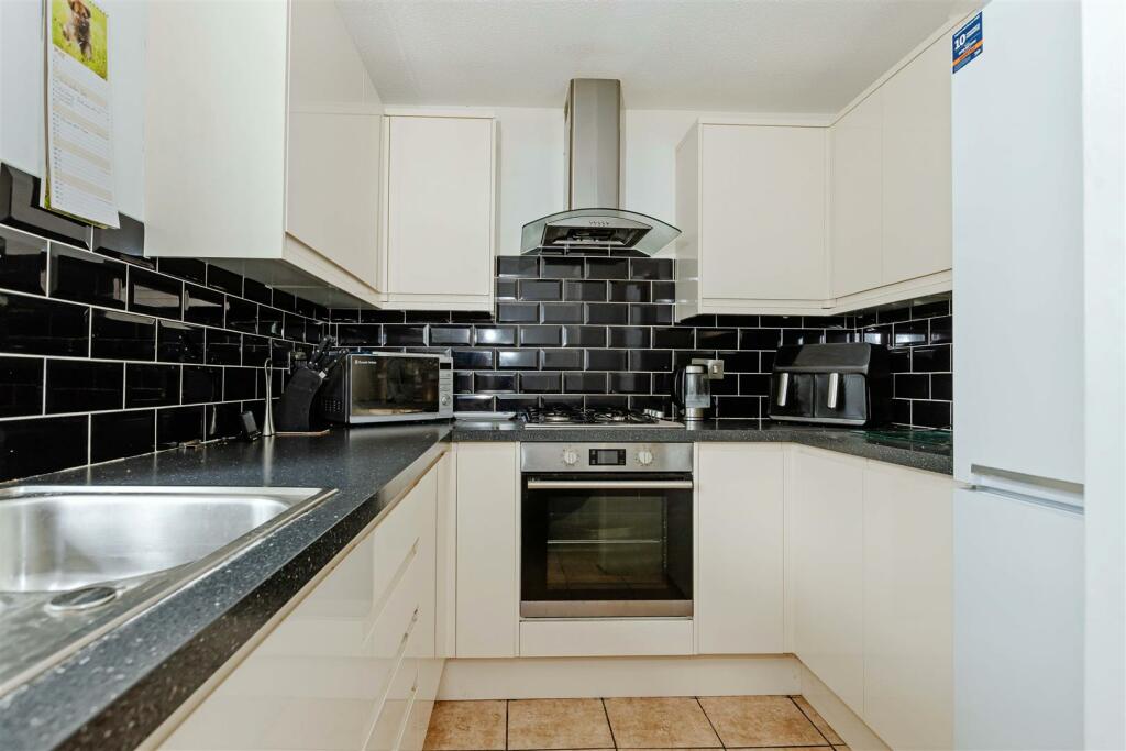 Additional property image - Lewis Court, Worthing, BN13 3RJ