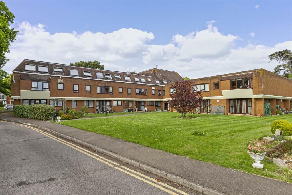 Main image of property: Rogate Road, Worthing, BN13 2EE