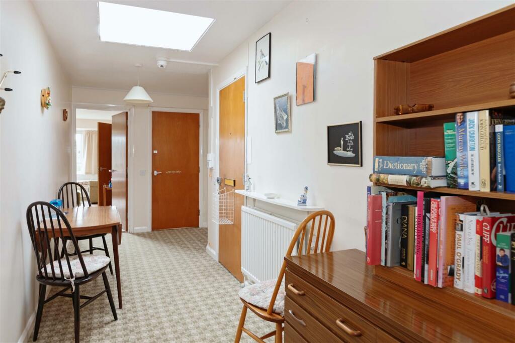 Additional property image - Rogate Road, Worthing, BN13 2EE