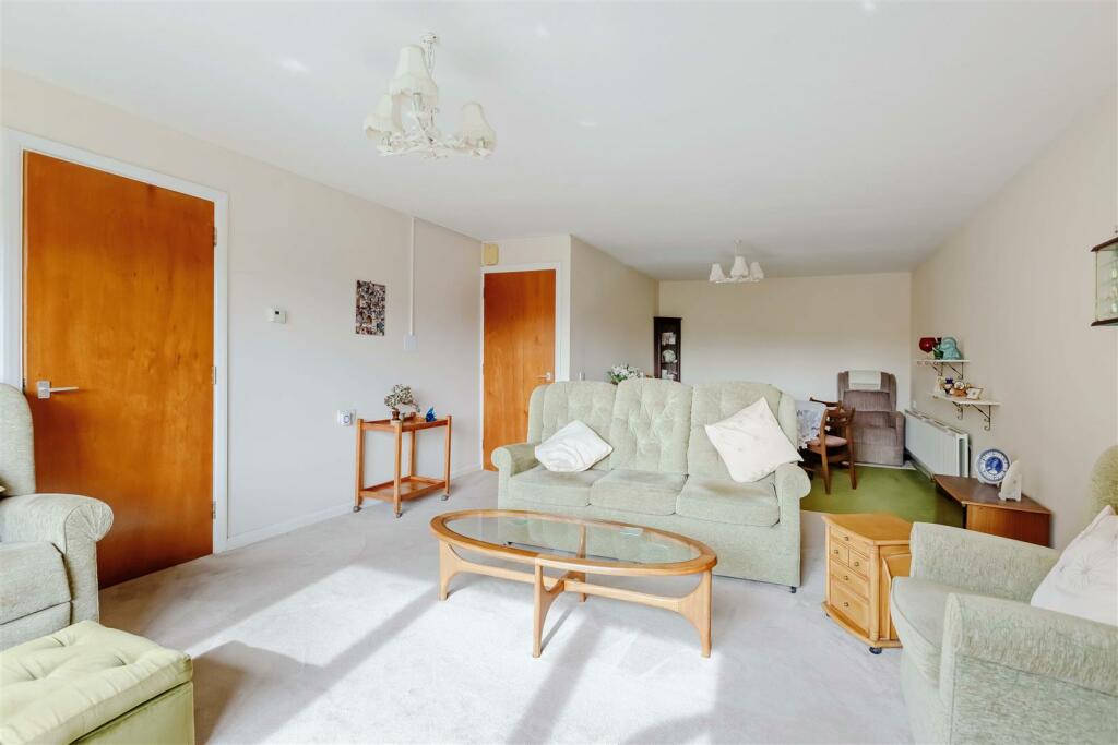 Additional property image - Rogate Road, Worthing, BN13 2EE