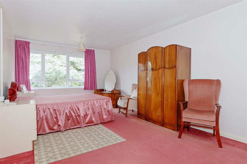 Additional property image - Rogate Road, Worthing, BN13 2EE