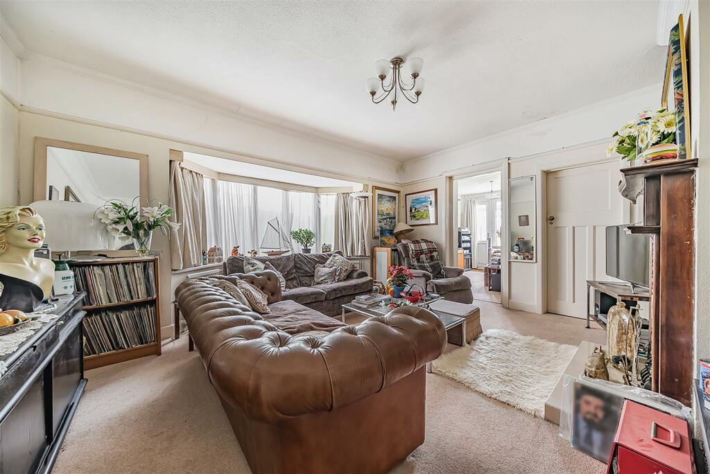 Additional property image - Offington Lane, Worthing, BN14 9RJ