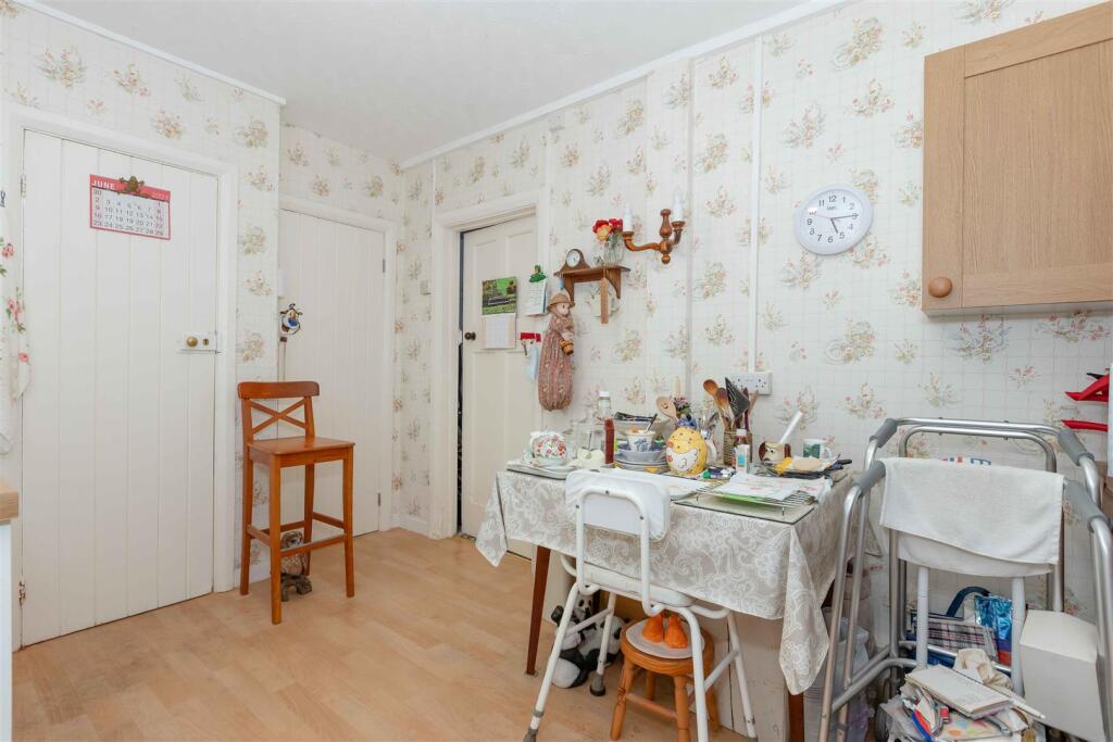 Additional property image - Cumbrian Close, Worthing, BN13 2JF