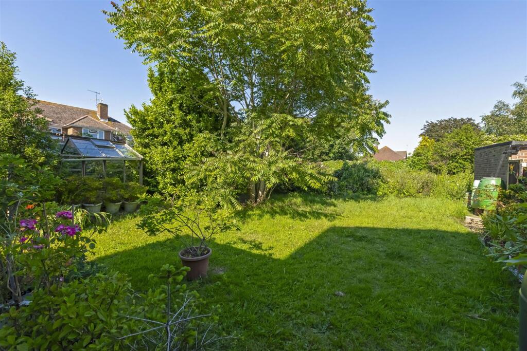 Additional property image - Cumbrian Close, Worthing, BN13 2JF