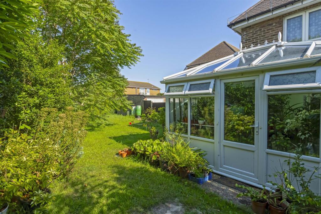 Additional property image - Cumbrian Close, Worthing, BN13 2JF