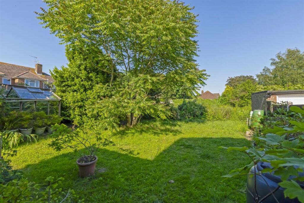 Additional property image - Cumbrian Close, Worthing, BN13 2JF