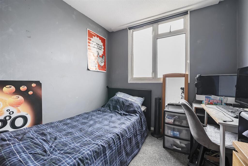 Additional property image - Ashacre Lane, Worthing, BN13 2DH