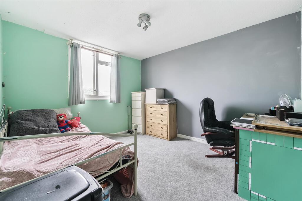 Additional property image - Ashacre Lane, Worthing, BN13 2DH