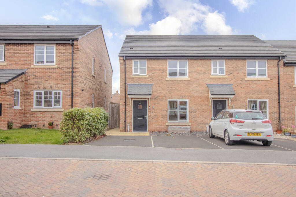 3 bedroom end of terrace house