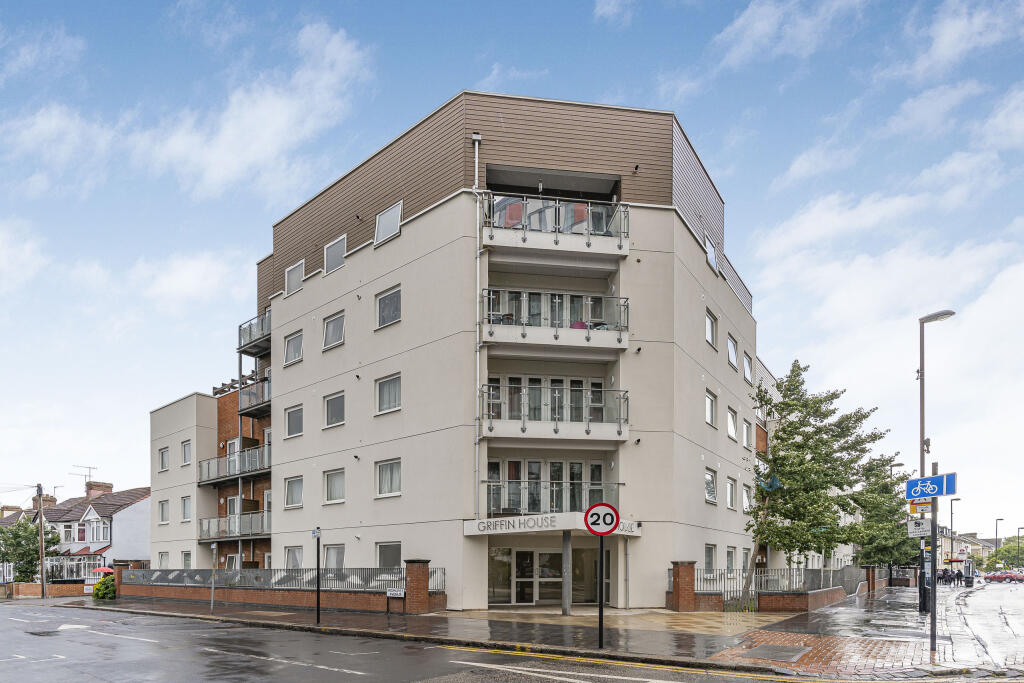 Main image of property: Flat 20, Griffin House, 399 London Road, Croydon, Surrey