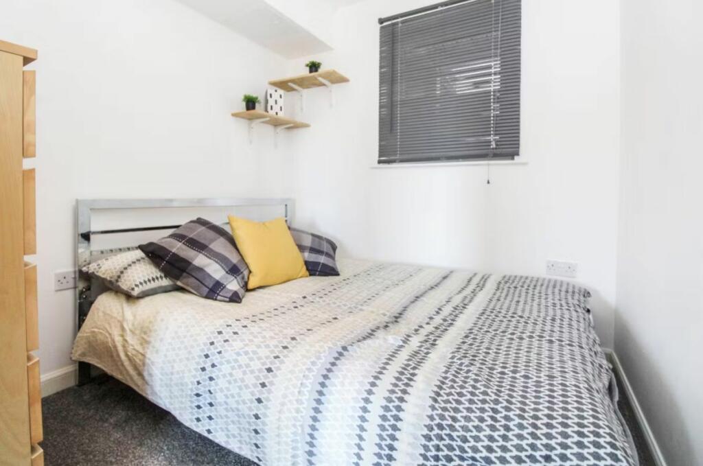 Additional property image - 67 Mearns Street, Aberdeen, Aberdeenshire, AB11 5ER