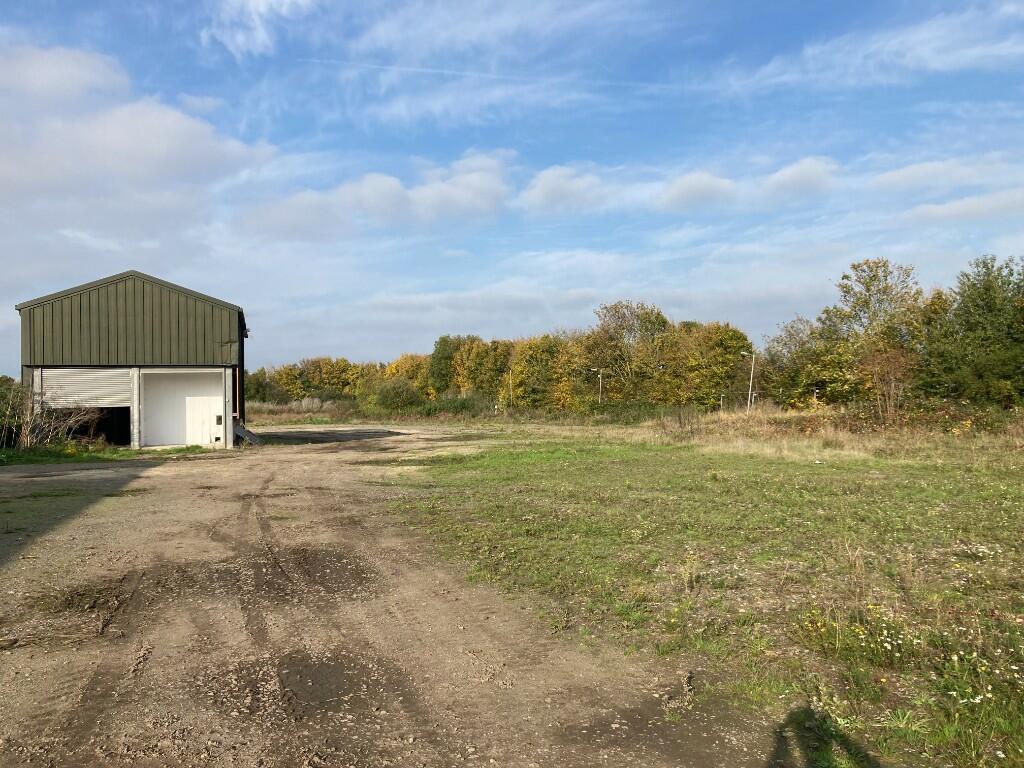 Additional property image - Little Warley Hall Lane, West Horndon, Brentwood, Essex, CM13 3EN