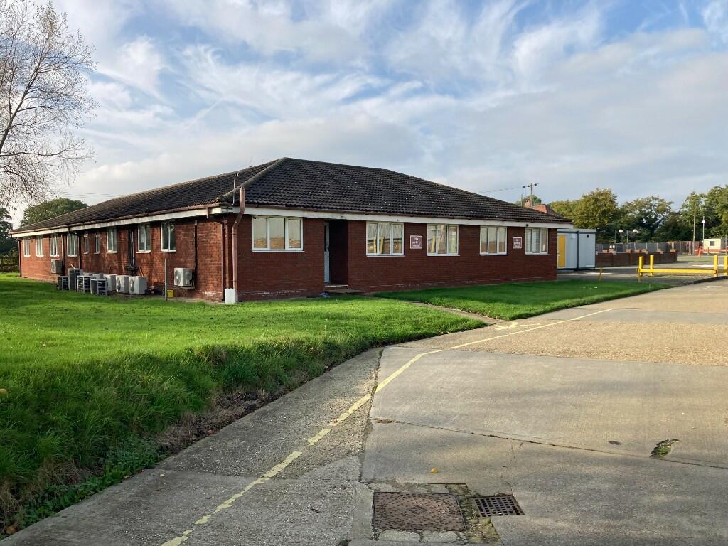 Additional property image - Little Warley Hall Lane, West Horndon, Brentwood, Essex, CM13 3EN