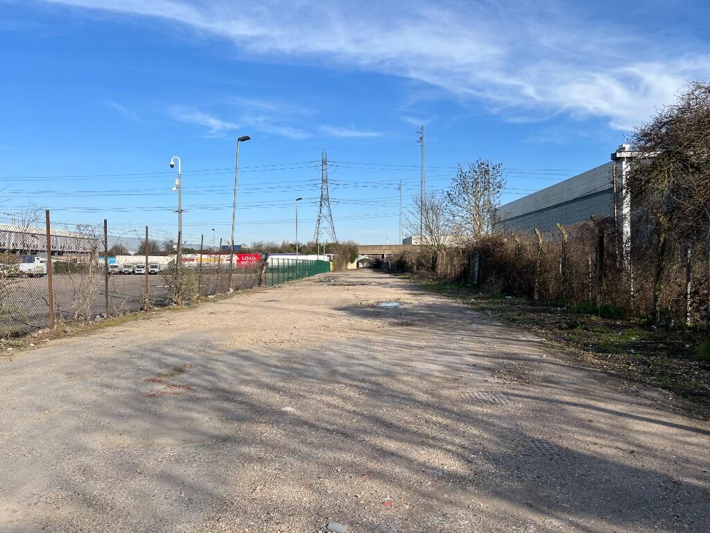 Main image of property: R/O 609 London Road, West Thurrock, Essex, RM20