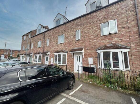 Main image of property: Parish Mews, Gainsborough, DN21 2HN