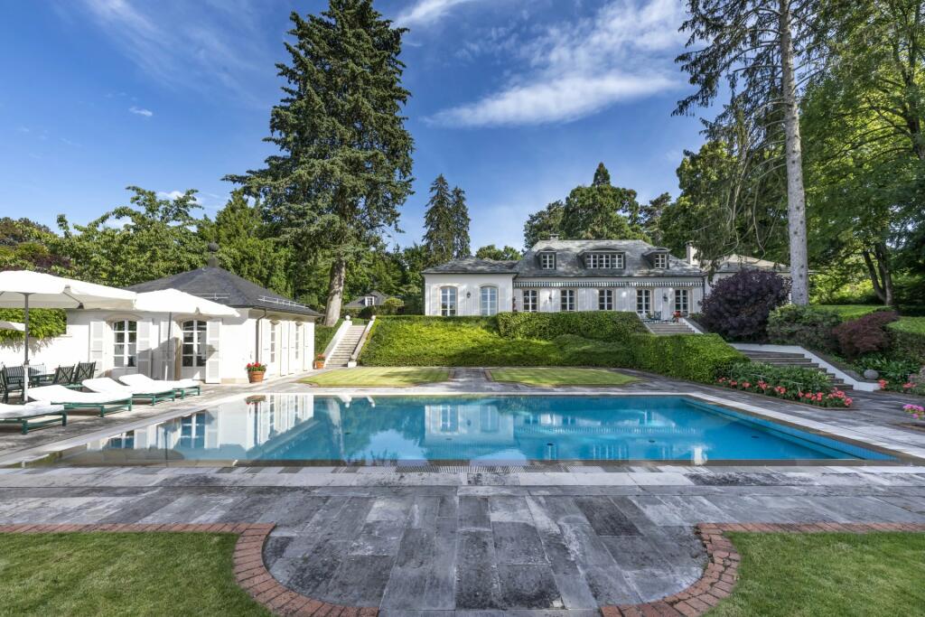 Main image of property: Genève, Vandoeuvres