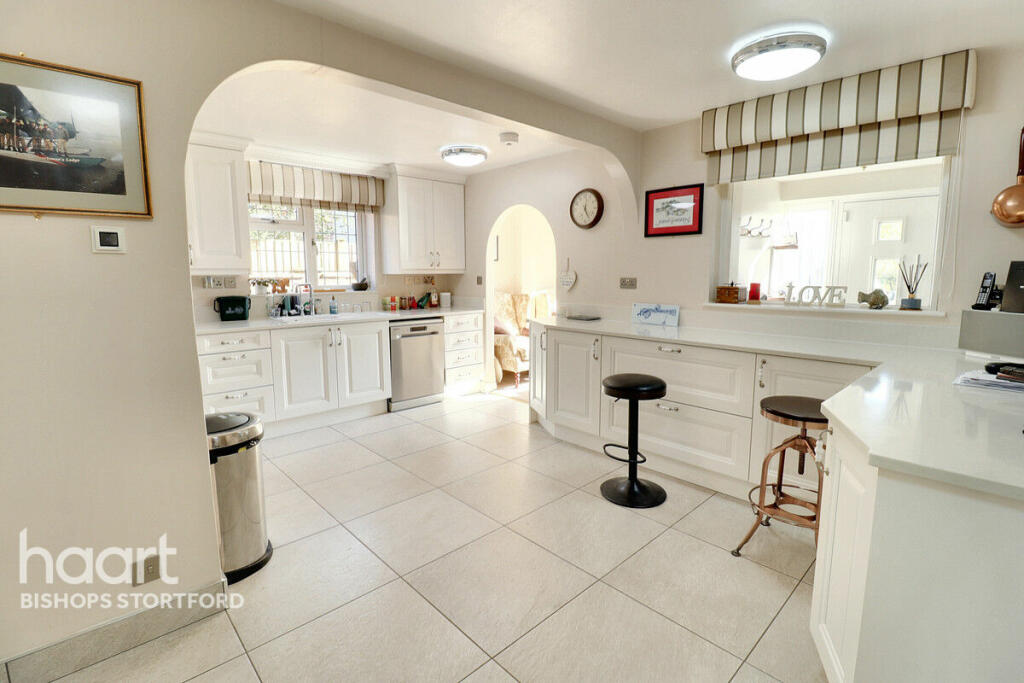 Additional property image - Redricks Lane, Sawbridgeworth