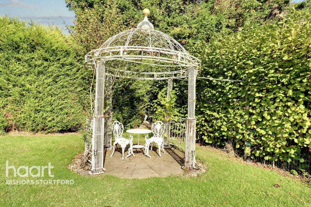 Additional property image - Redricks Lane, Sawbridgeworth