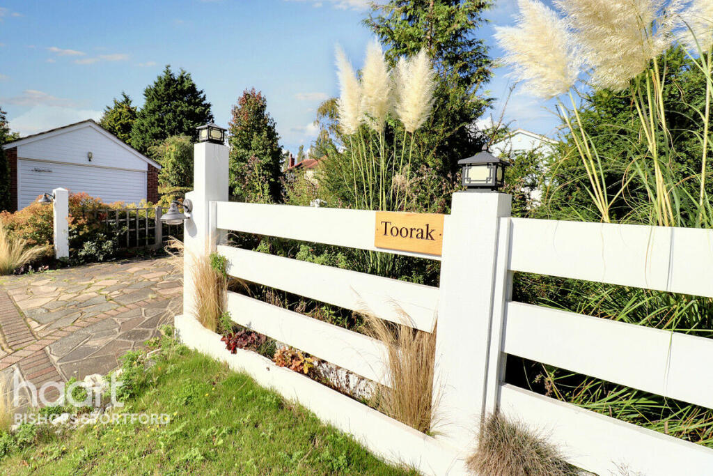 Additional property image - Redricks Lane, Sawbridgeworth
