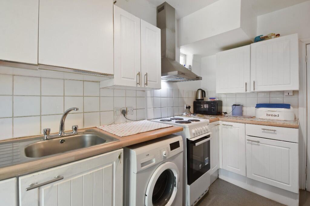 Main image of property: Brentmead Place, London, NW11